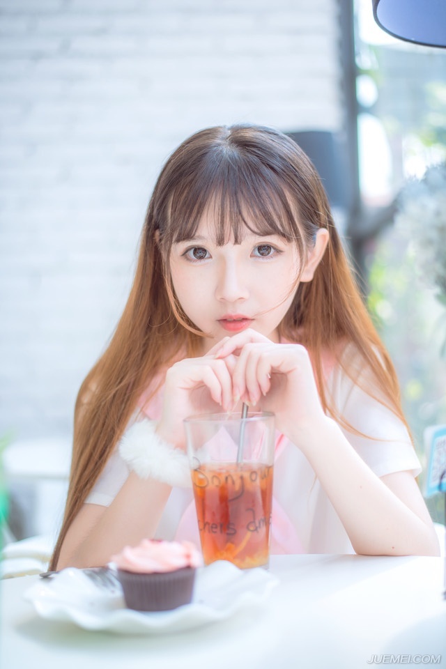 如果工作对于人类不是人生强索的代价，而是目的，人类将是多么幸福。